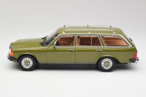 Mercedes W123 200T Cypress Grün BoS Models 1:18 BOS008 Metall – Bild 3 von 6