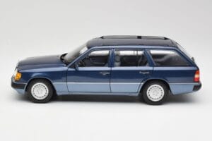 Mercedes 300D W124 T-Modell Nautical Blau Norev 1:18 183962 Metall – Bild 4 von 8
