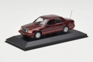 Mercedes W124 Dark Red Metallic Minichamps 1:43 MB002 Metall – Bild 2 von 4