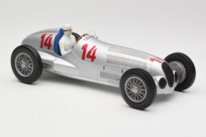 Mercedes W125 #14 Daimler-Benz AG M. von Brauchitsch 2nd Place German GP 1937 Minichamps 1:18 155373114 Metall – Bild 4 von 6