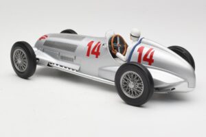 Mercedes W125 #14 Daimler-Benz AG M. von Brauchitsch 2nd Place German GP 1937 Minichamps 1:18 155373114 Metall – Bild 5 von 6
