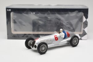 Mercedes W125 #6 Daimler-Benz AG R. Caracciola 2nd Place Eifel Race Nürburgring 1937 Minichamps 1:18 155373106 Metall – Bild 6 von 6