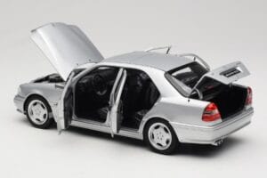Mercedes C36 AMG W202 Silver Metallic Norev 1:18 183380 Metall – Bild 5 von 8