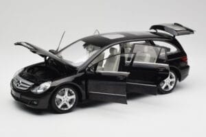 Mercedes R-Class W251 Obsidian Schwarz Minichamps 1:18 150034601 Metall – Bild 2 von 8
