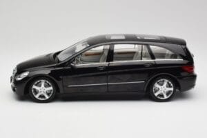 Mercedes R-Class W251 Obsidian Schwarz Minichamps 1:18 150034601 Metall – Bild 4 von 8