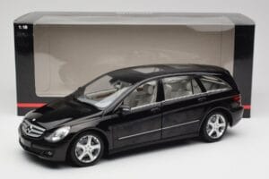Mercedes R-Class W251 Obsidian Schwarz Minichamps 1:18 150034601 Metall – Bild 8 von 8
