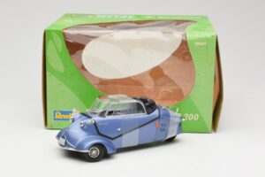 Messerschmitt KR200 Blau Revell 1:18 08944 Metall – Bild 6 von 6