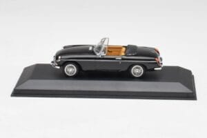 MGB Cabriolet Schwarz Minichamps 1:43 430131030 Metall