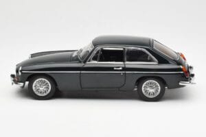 MGB GT Mk2 Coupe Racing Grün AUTOart 1:18 76602 Metall – Bild 4 von 8
