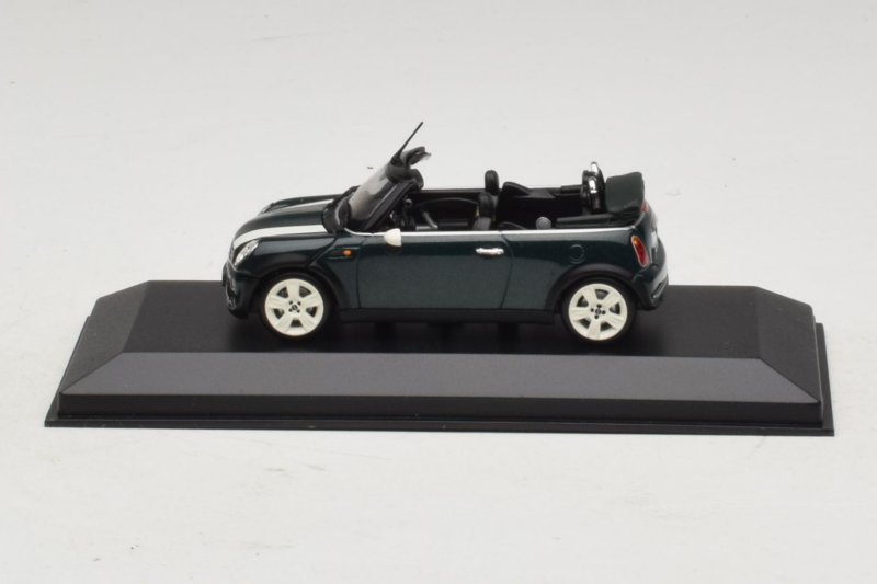 Mini Cooper Cabriolet Grün Mit Weissem Streifen Minichamps 1:43 80420309093-R1 Metall
