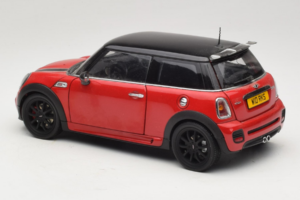 Mini Cooper John Cooper Works R56 Rot & Schwarz Kyosho 1:18 80430419909 Metall – Bild 7 von 8