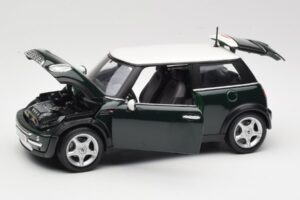 Mini Cooper Mk7 Grün Maisto 1:18 7271336 Metall – Bild 2 von 8
