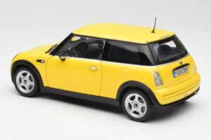 Mini Cooper One R50 Aerodynamik-Paket Gelb Kyosho 1:18 80430148553 Metall – Bild 7 von 8