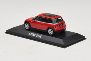 Mini Cooper Rot Minichamps 1:43 MINI010 Metall – Bild 3 von 4