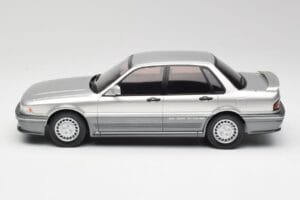 Mitsubishi Galant VR-4 Silber IXO 1:18 18CMC191 Metall – Bild 3 von 6