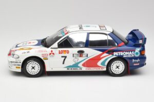 Mitsubishi Lancer Evo 3 Group A #4 T. Makinen / S. Harjanne Rally Australia 1996 Otto 1:18 OT475 Resin – Bild 3 von 6