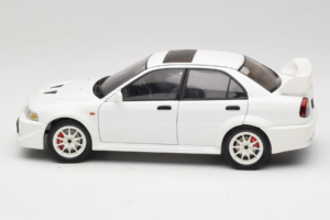 Mitsubishi Lancer Evo VI Tommi Makinen Edition Weiss AUTOart 1:18 77157 Metall – Bild 4 von 8