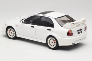 Mitsubishi Lancer Evo VI Tommi Makinen Edition Weiss AUTOart 1:18 77157 Metall – Bild 7 von 8