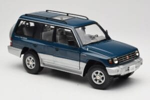 Mitsubishi Pajero V20 LWB Blau & Silber Sun Star 1:18 1212 Metall – Bild 6 von 8