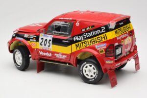 Mitsubishi Pajero Rallye Raid #205 Paris-Dakar Rally 2001 Solido 1:18 9022 Metall – Bild 7 von 8