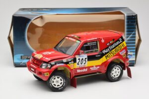 Mitsubishi Pajero Rallye Raid #205 Paris-Dakar Rally 2001 Solido 1:18 9022 Metall – Bild 8 von 8