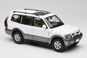 Mitsubishi Pajero V73 Weiss YC Model 1:18 241218040103010206 Metall – Bild 6 von 8