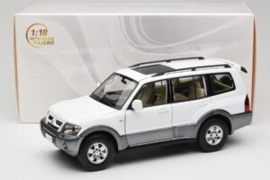 Mitsubishi Pajero V73 Weiss YC Model 1:18 241218040103010206 Metall – Bild 8 von 8