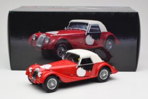 Morgan 4/4 Plus Competition Hardtop Rot Kyosho 1:18 08114R Metall – Bild 8 von 8