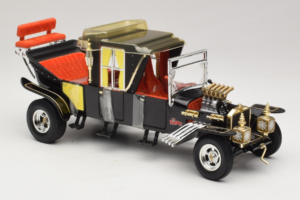 Munsters Koach Schwarz ERTL 1:18 33036 Metall – Bild 4 von 6