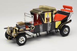 Munsters Koach Schwarz ERTL 1:18 33036 Metall