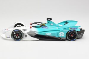 NIO 004 Team NIO #8 T. Dillmann Formula E Season 5 2019 Minichamps 1:18 114180008 Metall – Bild 3 von 6