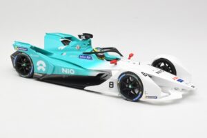 NIO 004 Team NIO #8 T. Dillmann Formula E Season 5 2019 Minichamps 1:18 114180008 Metall – Bild 4 von 6