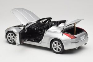 Nissan 350Z Z33 Roadster Diamond Silber AUTOart 1:18 77371 Metall – Bild 5 von 8