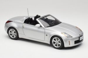 Nissan 350Z Z33 Roadster Diamond Silber AUTOart 1:18 77371 Metall – Bild 6 von 8