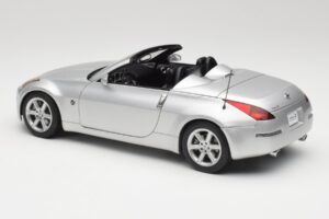 Nissan 350Z Z33 Roadster Diamond Silber AUTOart 1:18 77371 Metall – Bild 7 von 8