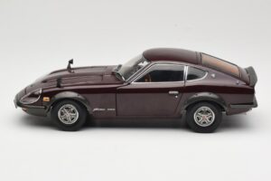 Nissan Fairlady 240Z-G S30 Kastanienbraun Kyosho 1:18 08212M Metall – Bild 4 von 8