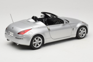 Nissan Fairlady Z Z33 Roadster Diamond Silver AUTOart 1:18 77376 Metall – Bild 3 von 8