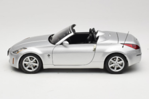 Nissan Fairlady Z Z33 Roadster Diamond Silver AUTOart 1:18 77376 Metall – Bild 4 von 8