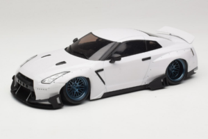 Nissan GT-R R35 Boost Wars 2 Weiss Jp Kraemo 1:18 KRAEMO001 Metall – Bild 2 von 7