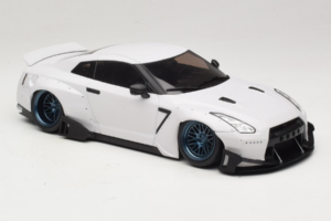 Nissan GT-R R35 Boost Wars 2 Weiss Jp Kraemo 1:18 KRAEMO001 Metall – Bild 5 von 7