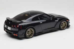 Nissan GT-R R35 Takumi Edition Midnight Purple GT Spirit 1:18 GT932 Resin – Bild 2 von 6