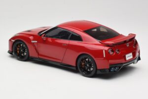 Nissan GT-R R35 Track Edition NISMO Vibrant Red MotorHelix 1:18 M83511 Metall – Bild 7 von 8