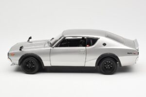 Nissan Skyline 2000 GT-R KPGC110 Silber Kyosho 1:18 08255S Metall – Bild 4 von 8