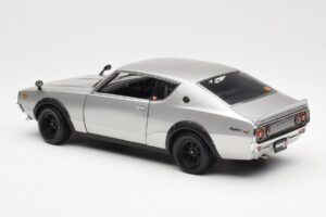 Nissan Skyline 2000 GT-R KPGC110 Silber Kyosho 1:18 08255S Metall – Bild 7 von 8