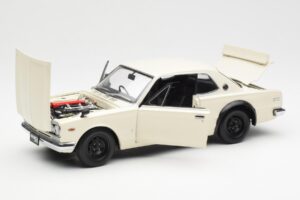 Nissan Skyline 2000 GT-R KPGC110 Weiss Kyosho 1:18 08127W Metall – Bild 2 von 8