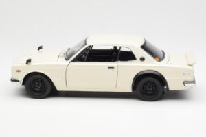 Nissan Skyline 2000 GT-R KPGC110 Weiss Kyosho 1:18 08127W Metall – Bild 4 von 8