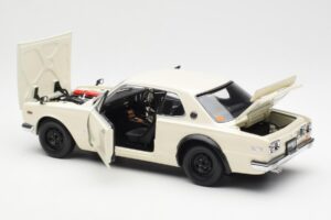 Nissan Skyline 2000 GT-R KPGC110 Weiss Kyosho 1:18 08127W Metall – Bild 5 von 8