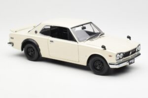Nissan Skyline 2000 GT-R KPGC110 Weiss Kyosho 1:18 08127W Metall – Bild 6 von 8