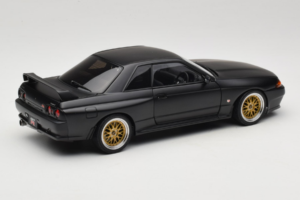Nissan Skyline GT-R R32 V-Spec II Tuned Version Matt Black AUTOart 1:18 77418 Metall – Bild 3 von 8