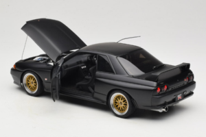Nissan Skyline GT-R R32 V-Spec II Tuned Version Matt Black AUTOart 1:18 77418 Metall – Bild 5 von 8